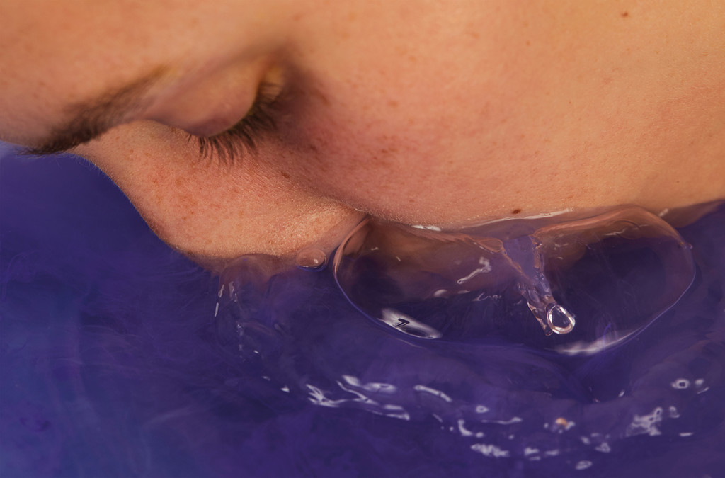 Dazed Beauty 3D - © Suzie & Leo